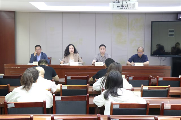 延安环保公司传达学习集团党委深入贯彻中央八项规定精神学习教育暨巡视整改工作会会议精神+照片.jpg