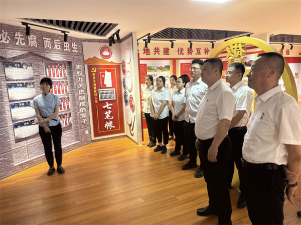 1751338888356284JQ1o.jpg 活动现场照片2.jpg